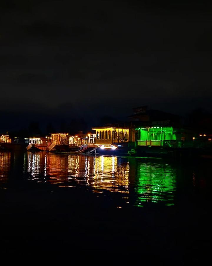 Heritage Shreen Houseboat Srīnagar Kültér fotó